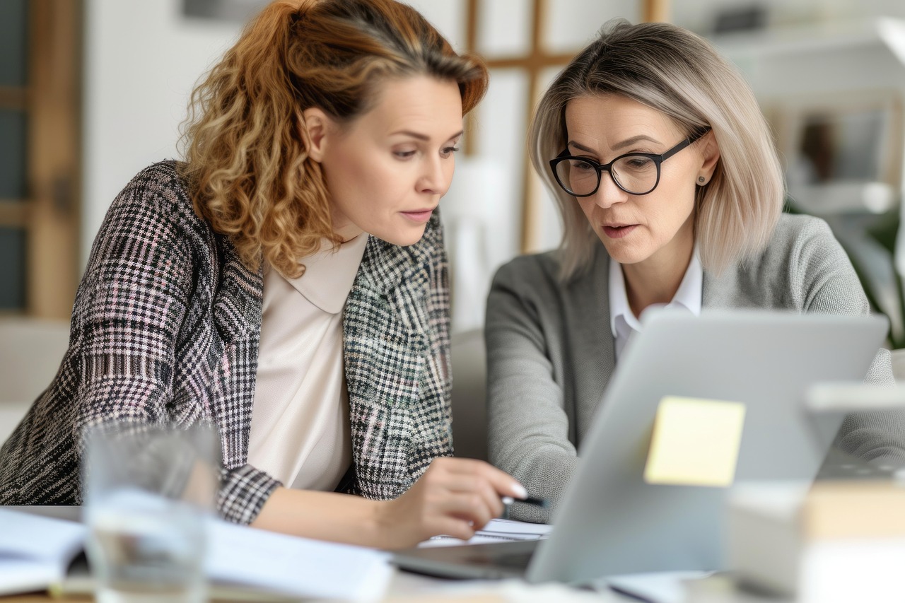 Women at Computer